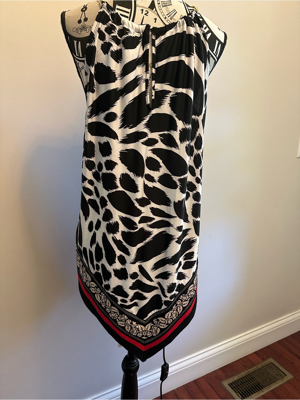 Melissa Paige Black & White Animal Print Sleeveless Top with Gold Chain Detail